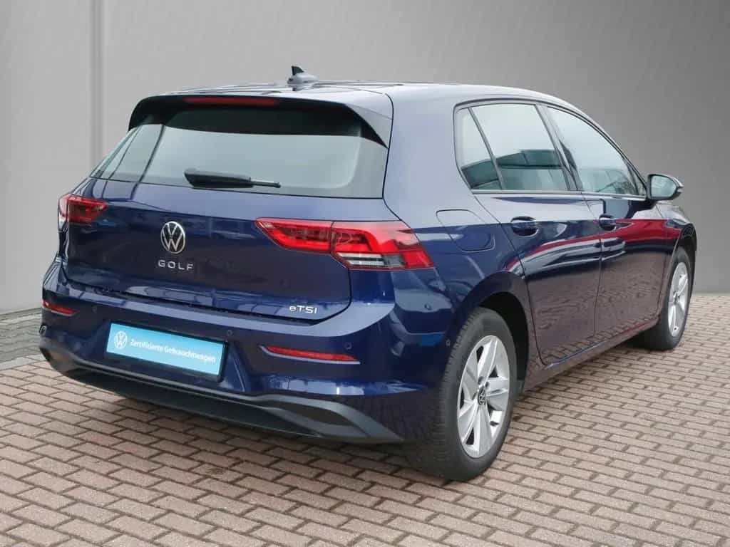 Volkswagen Golf VIII 1.5 eTSI DSG Life Pano AHK Navi+VC ACC 07/2020-photo-3