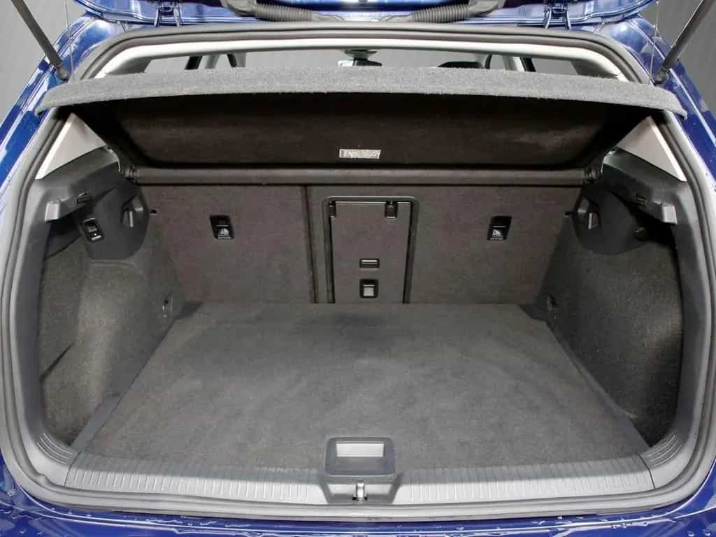 Volkswagen Golf VIII 1.5 eTSI DSG Life Pano AHK Navi+VC ACC 07/2020-photo-5