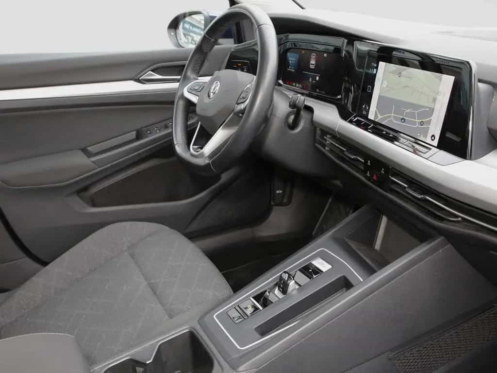 Volkswagen Golf VIII 1.5 eTSI DSG Life Pano AHK Navi+VC ACC 07/2020-photo-8