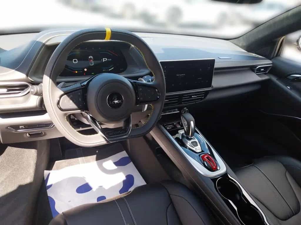 Lotus Emira Turbo HeadUp Navi LED Kamera PDC LM ACC+LE null-photo-10