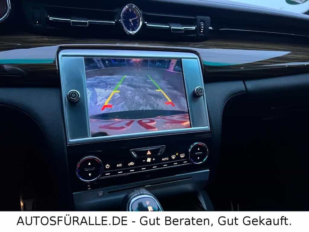 Maserati Quattroporte *3.0*V6*SQ4*Autom.*Leder*SD*TOP! 07/2013-photo-17