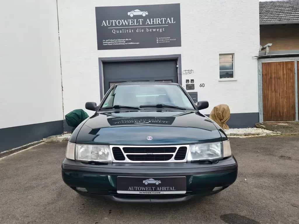 Saab 900 *EINWANDFREIER ZUSTAND * TÜV NEU* 05/1995-photo-1