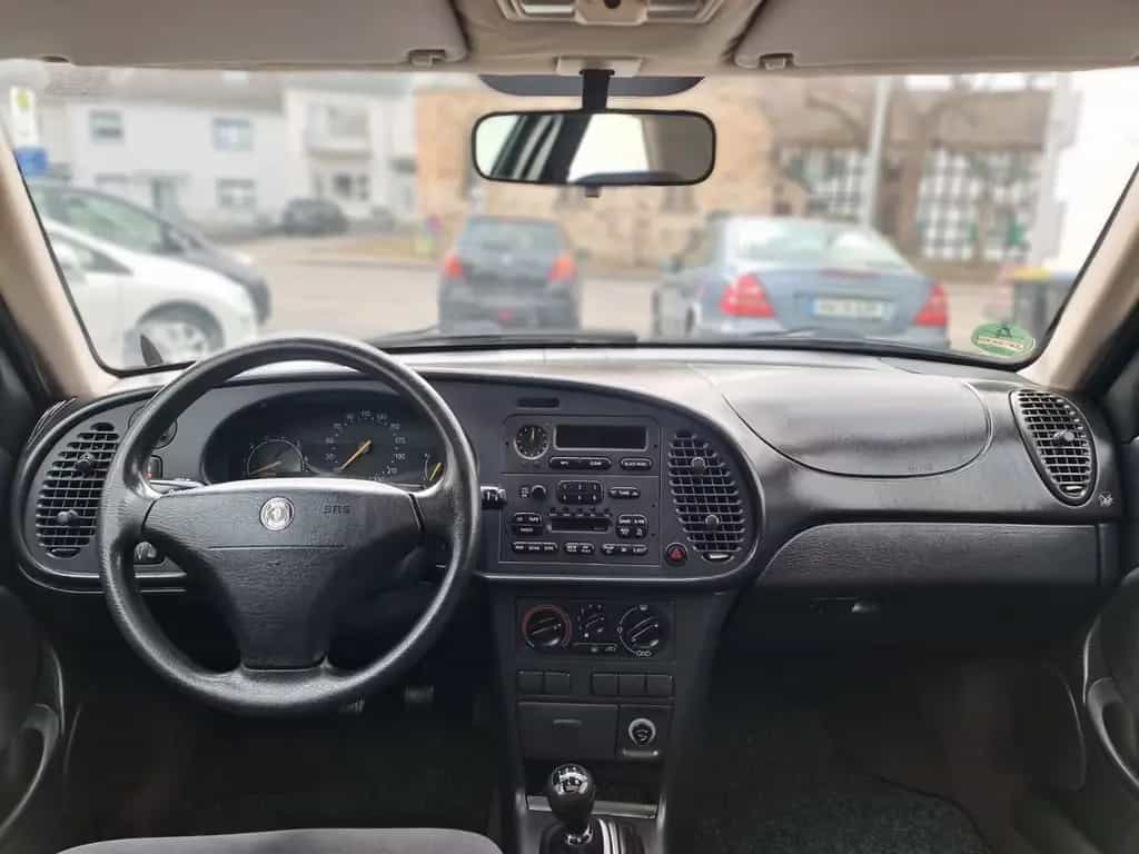 Saab 900 *EINWANDFREIER ZUSTAND * TÜV NEU* 05/1995-photo-14