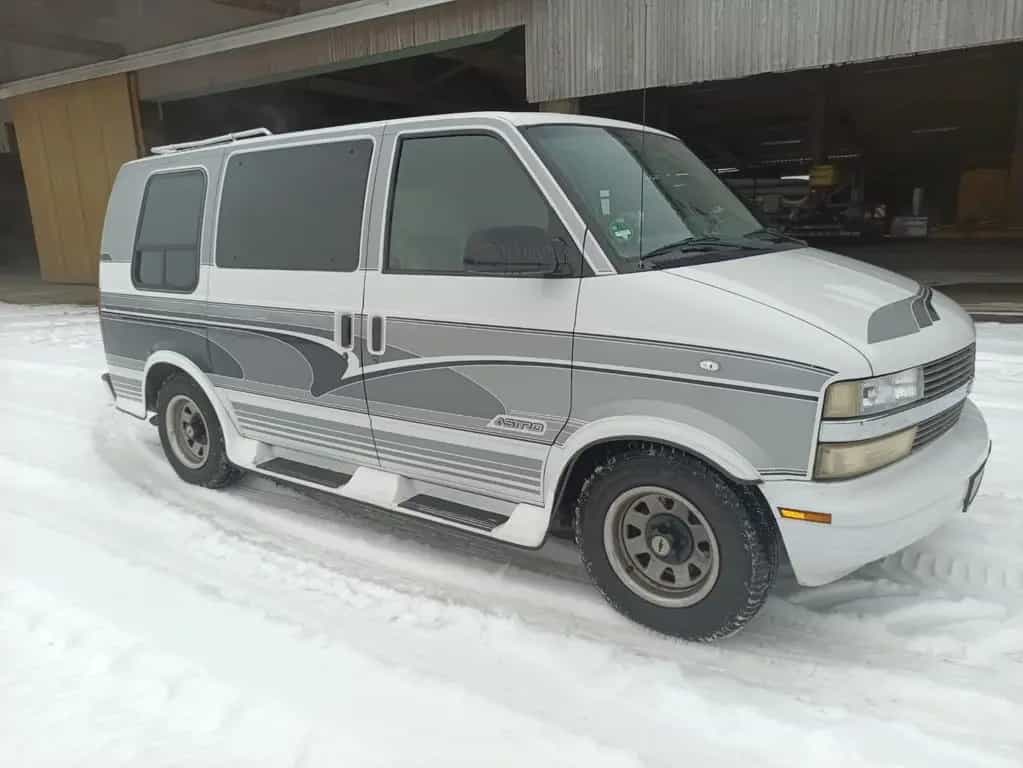 Chevrolet Astro Van Olympic Chicago Tradewinds 07/1995-photo-0