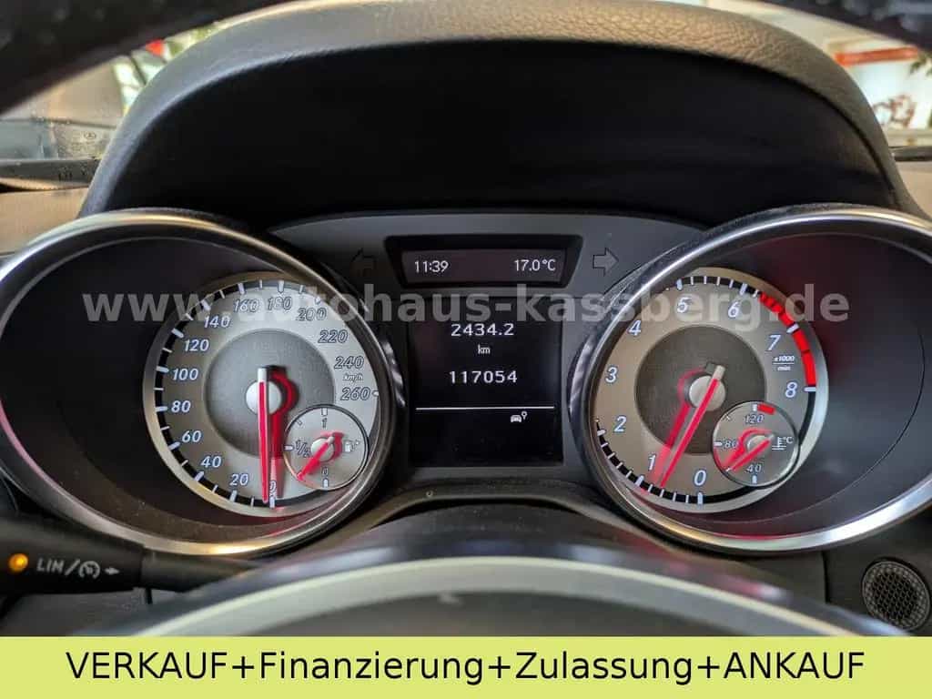 Mercedes-Benz SLK-Class 04/2011-photo-12