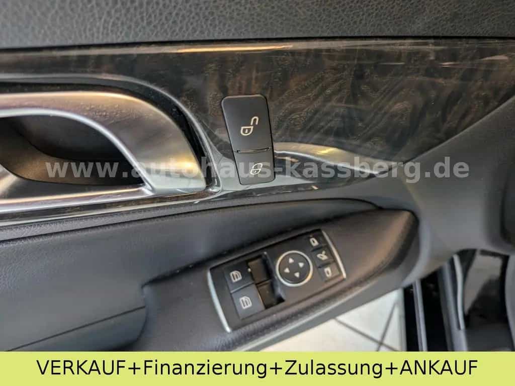 Mercedes-Benz SLK-Class 04/2011-photo-18
