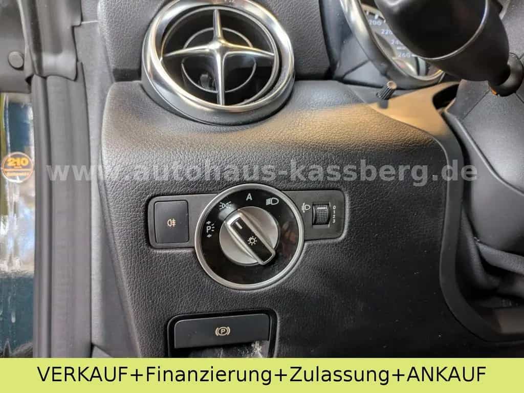 Mercedes-Benz SLK-Class 04/2011-photo-20