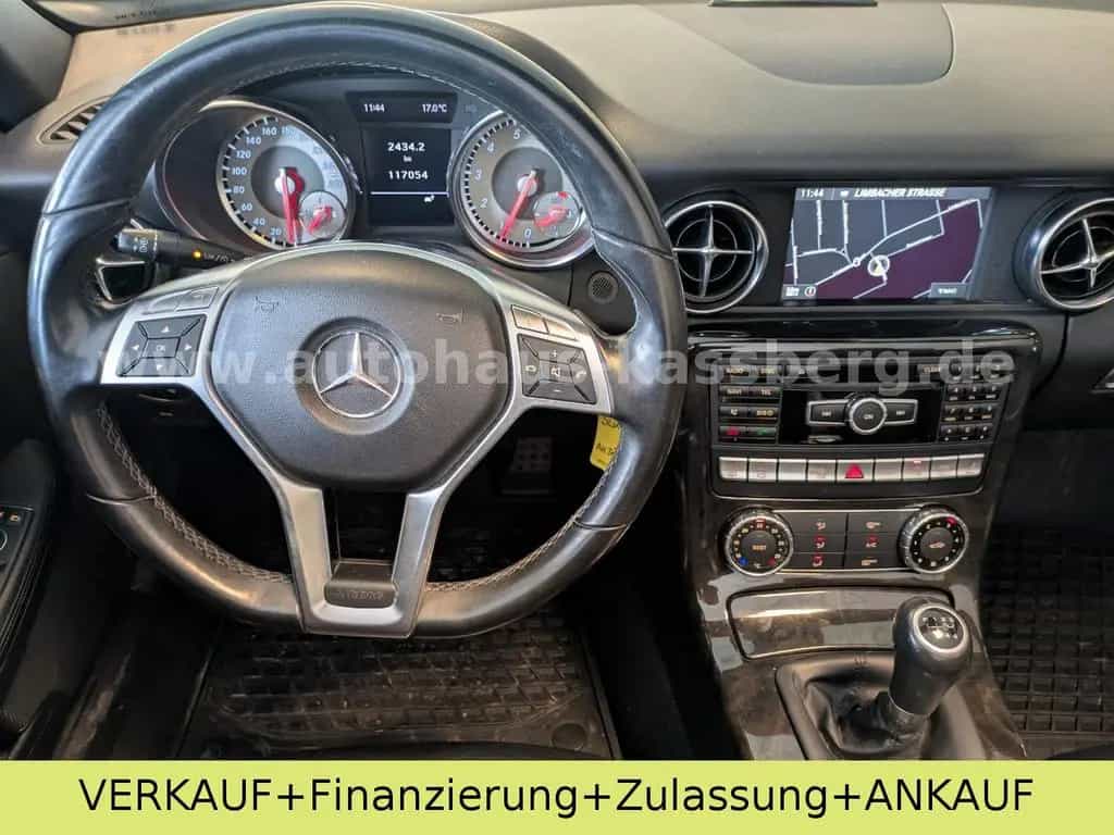 Mercedes-Benz SLK-Class 04/2011-photo-9