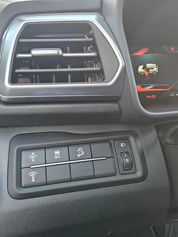 KGM Tivoli Essential 2 WD 6-Gang Automatik 09/2025-photo-20