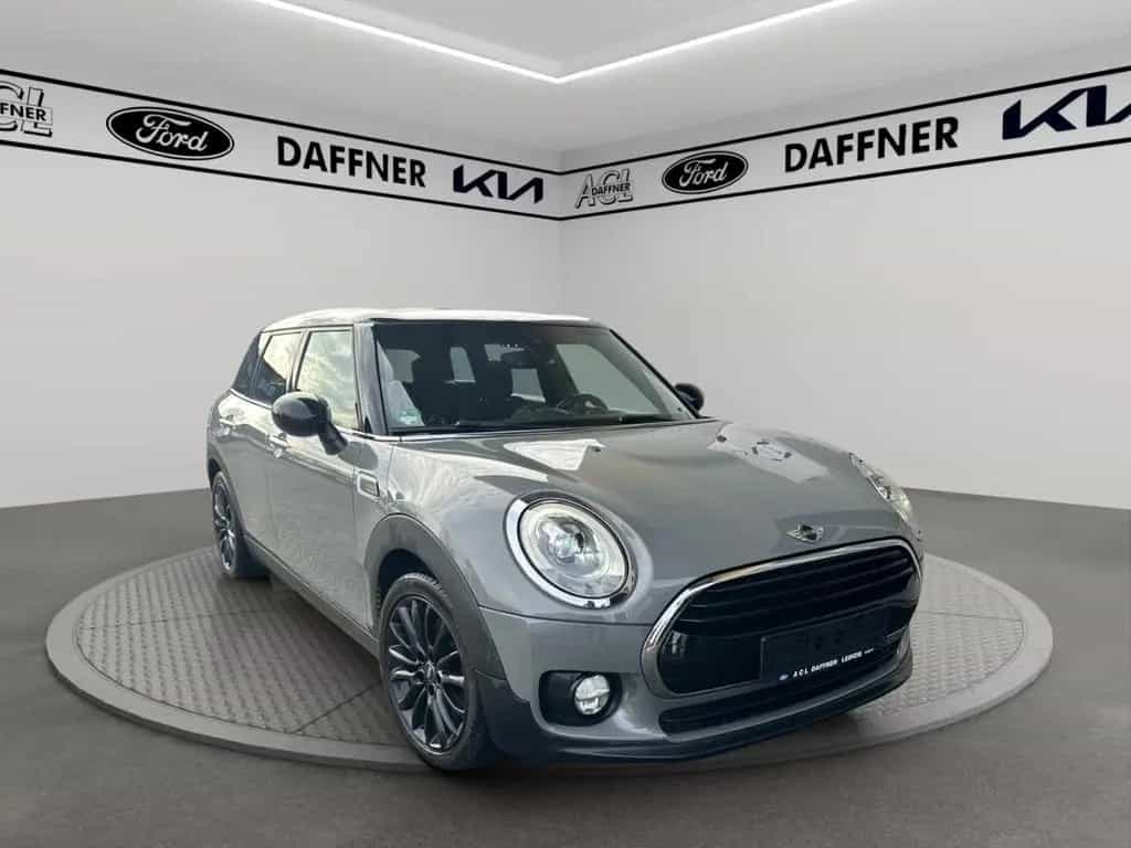 MINI Cooper Clubman 1,5 Chili Panorama LED PDC SHZ 04/2016-photo-0