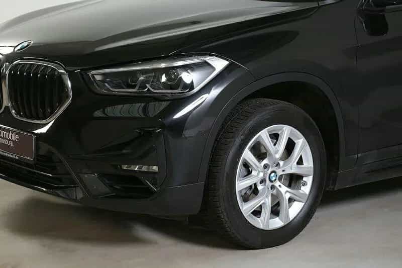 BMW X1 20iA sDr Sport Line LED Navi Leder Kamera 05/2022-photo-17