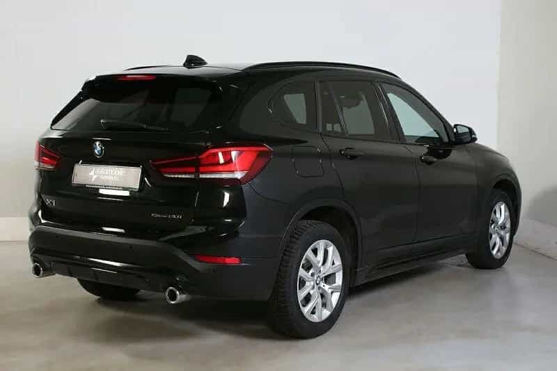 BMW X1 20iA sDr Sport Line LED Navi Leder Kamera 05/2022-photo-4