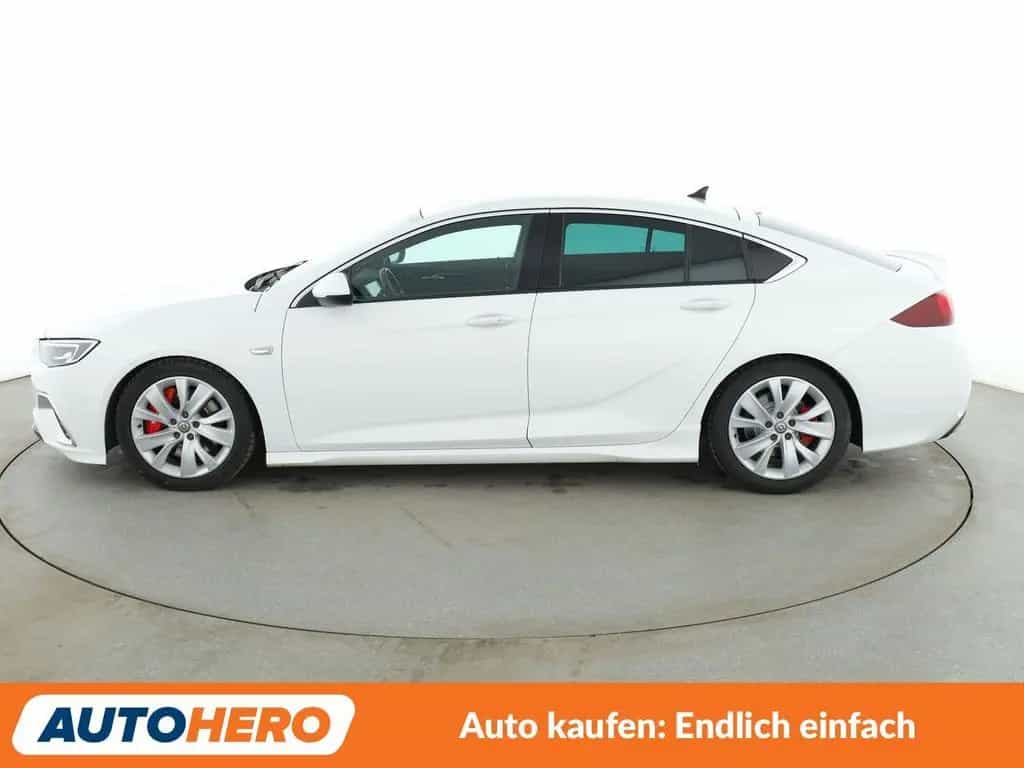 Opel 2.0 CDTI GSi 4x4 Aut.*AHK*NAV*MATRIX*TEMP*360CAM 01/2020-photo-2