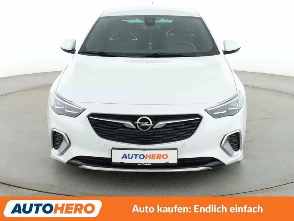 Opel 2.0 CDTI GSi 4x4 Aut.*AHK*NAV*MATRIX*TEMP*360CAM 01/2020-photo-8