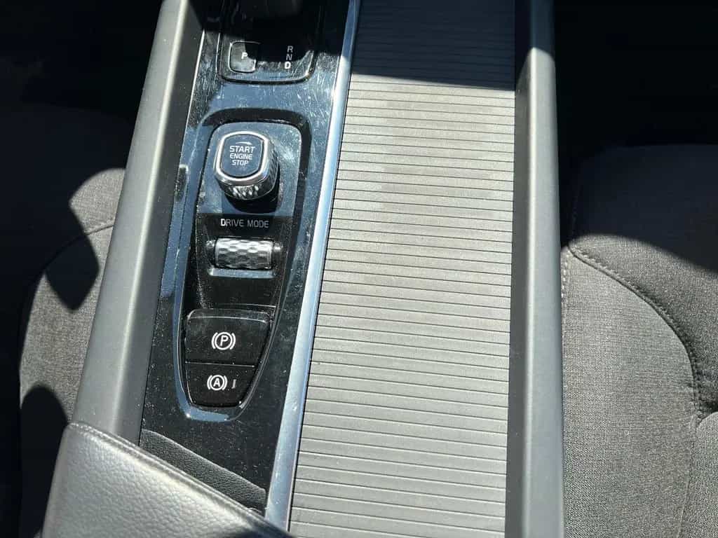 Volvo V60 Kombi B4 Momentum Pro *LED Navi ACC Leder* 12/2020-photo-22
