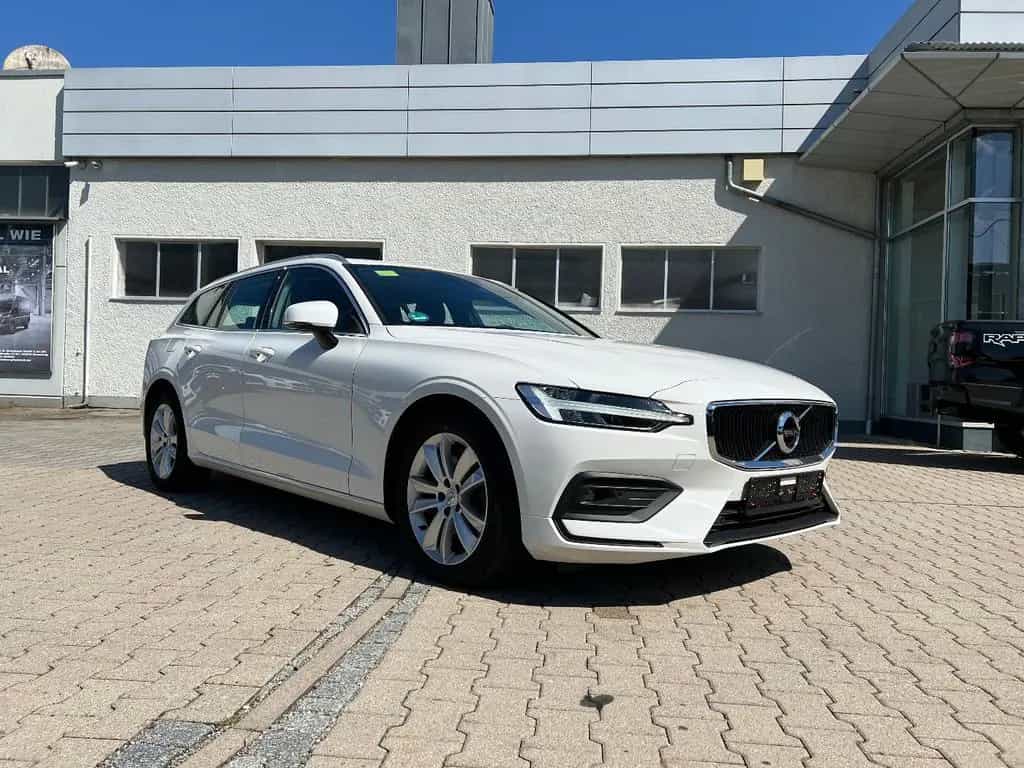 Volvo V60 Kombi B4 Momentum Pro *LED Navi ACC Leder* 12/2020-photo-4
