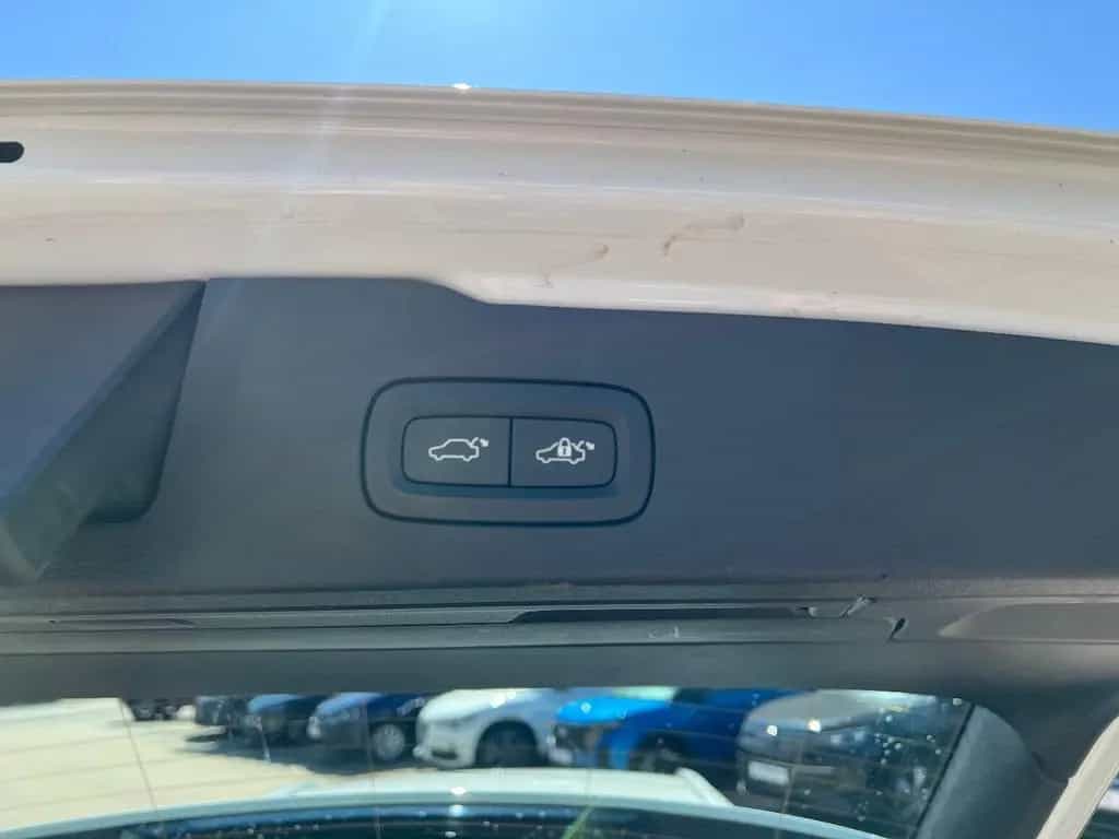 Volvo V60 Kombi B4 Momentum Pro *LED Navi ACC Leder* 12/2020-photo-7