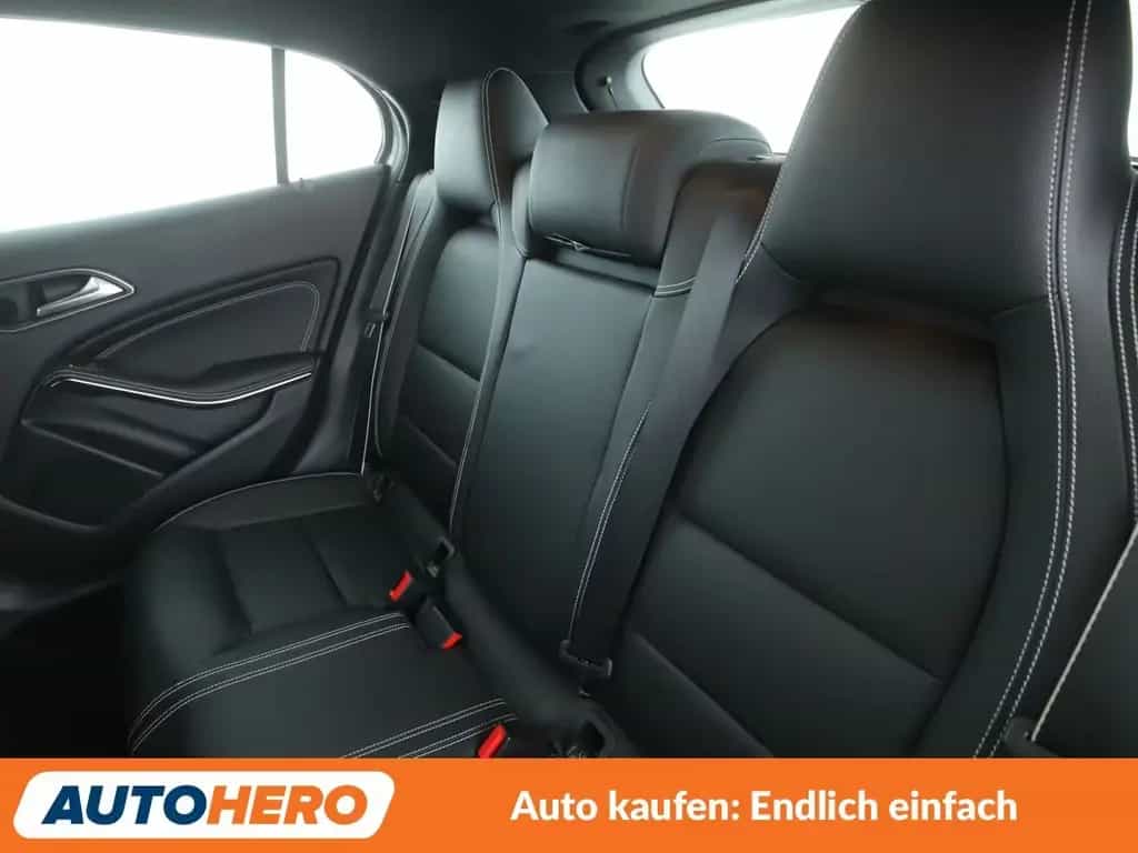Mercedes-Benz GLA-Class 200 Urban Style Edition Aut.*NAVI*LED*PDC* 02/2019-photo-13