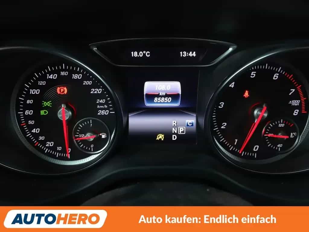 Mercedes-Benz GLA-Class 200 Urban Style Edition Aut.*NAVI*LED*PDC* 02/2019-photo-19