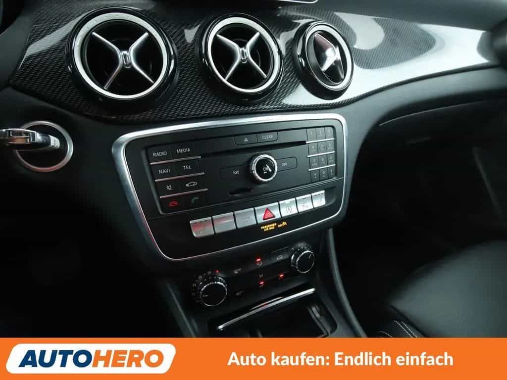 Mercedes-Benz GLA-Class 200 Urban Style Edition Aut.*NAVI*LED*PDC* 02/2019-photo-22