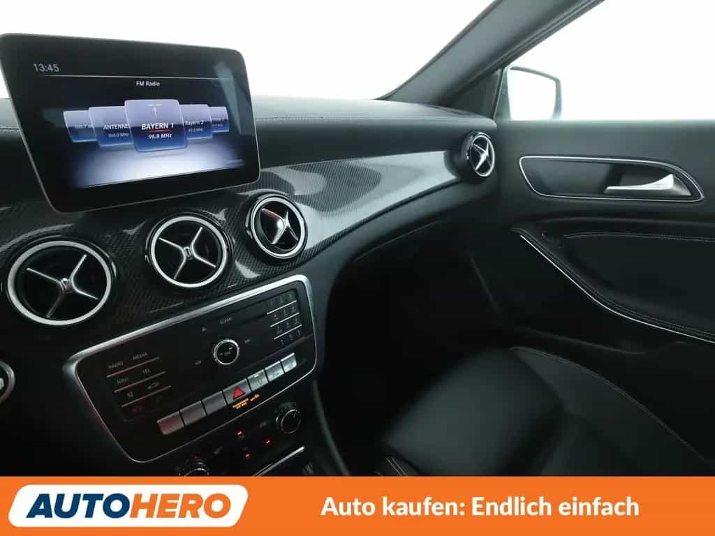 Mercedes-Benz GLA-Class 200 Urban Style Edition Aut.*NAVI*LED*PDC* 02/2019-photo-25