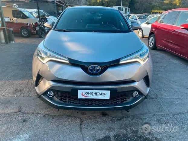 Toyota C-HR ibrida 12/2017-photo-8