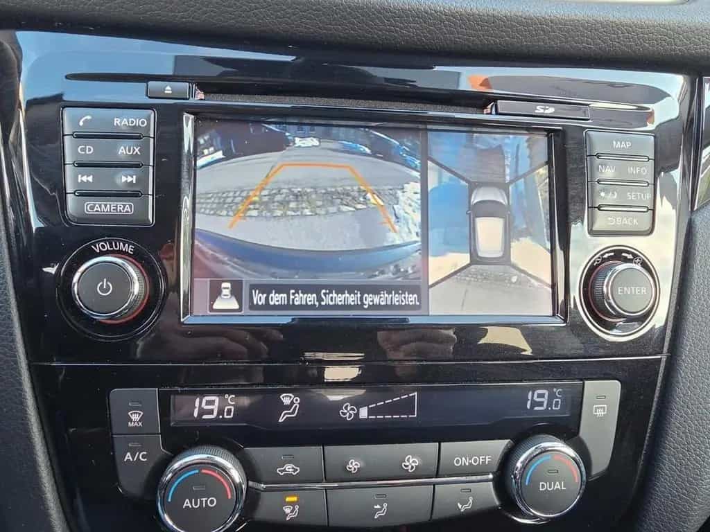 Nissan Qashqai 360° TÜV+KD NEU incl Winterkomplttr. 11/2015-photo-9