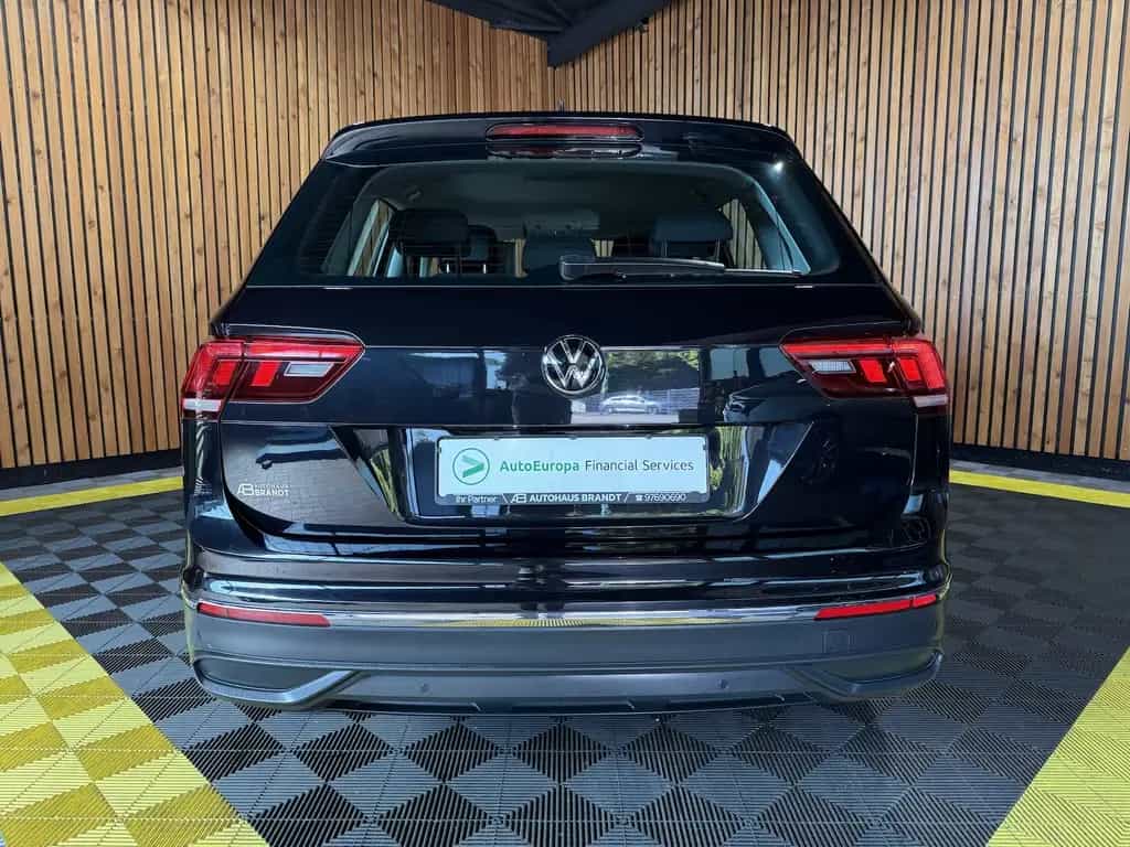 Volkswagen Tiguan 2,0 TSI 4Motion Life DSG Navi*ACC*LED*AHK 01/2022-photo-5