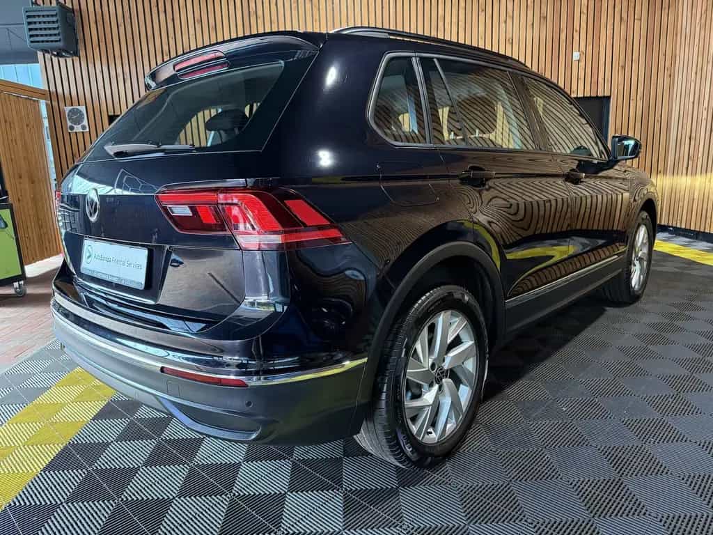 Volkswagen Tiguan 2,0 TSI 4Motion Life DSG Navi*ACC*LED*AHK 01/2022-photo-6
