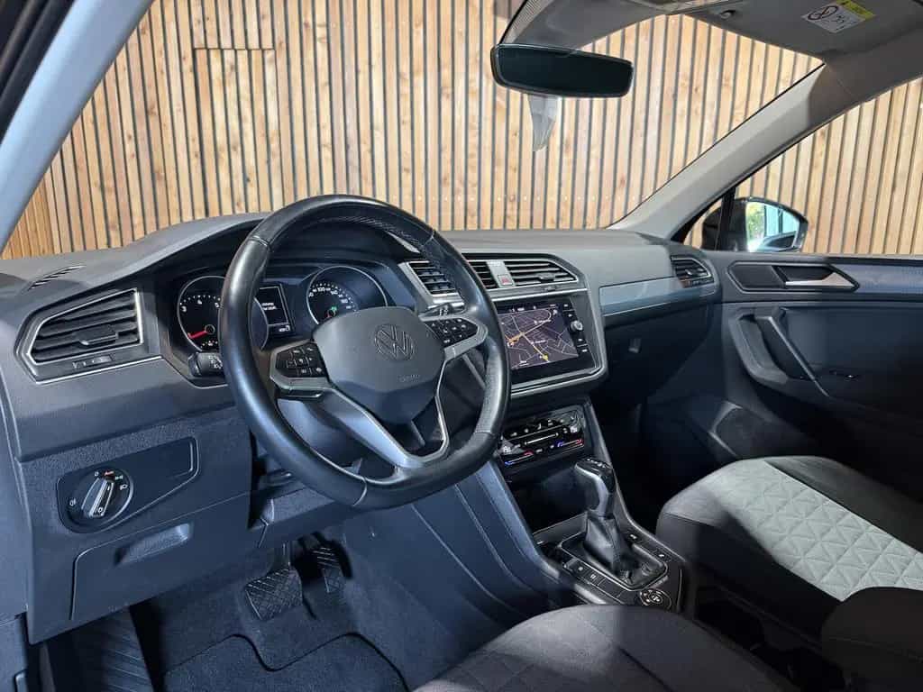 Volkswagen Tiguan 2,0 TSI 4Motion Life DSG Navi*ACC*LED*AHK 01/2022-photo-9