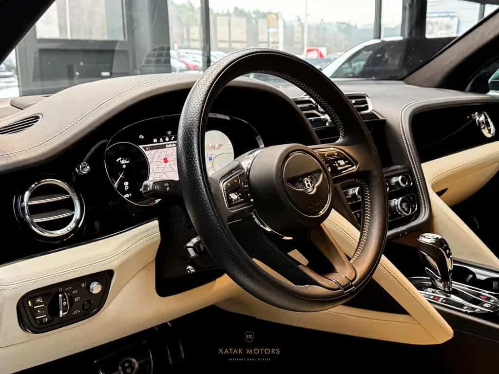 Bentley Bentayga V8/NAIM/PANO/MASSAGE/STANDHZG/ACC/NACHT 05/2023-photo-17