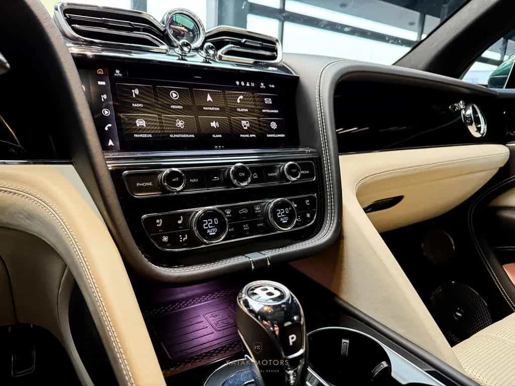 Bentley Bentayga V8/NAIM/PANO/MASSAGE/STANDHZG/ACC/NACHT 05/2023-photo-21