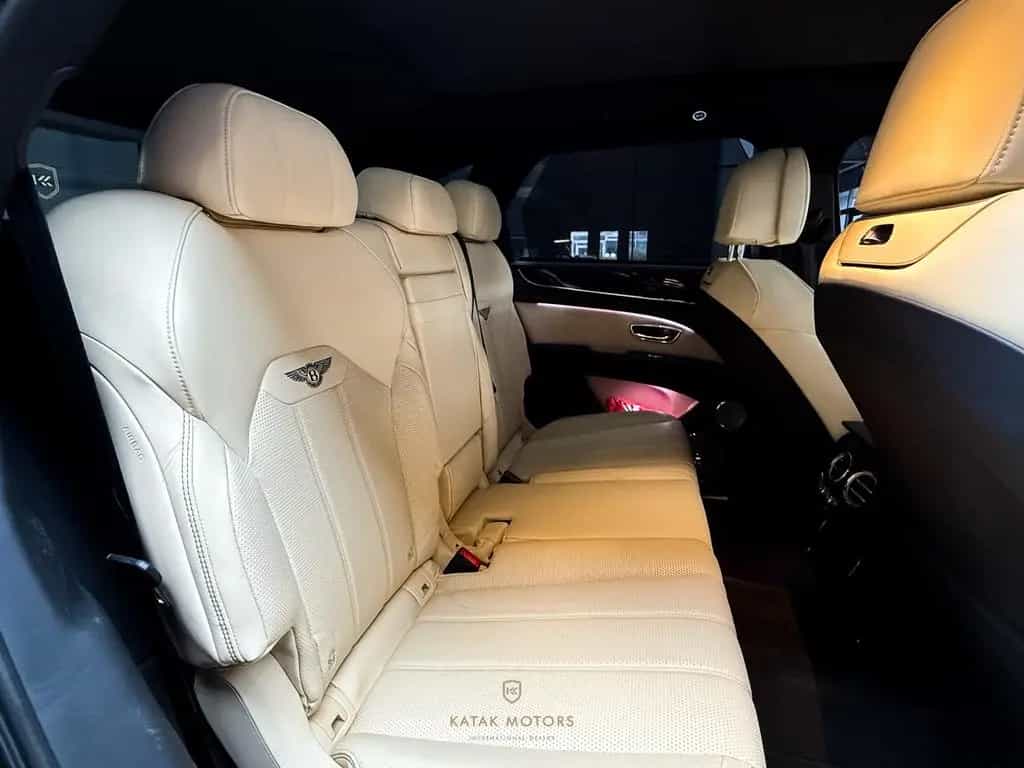 Bentley Bentayga V8/NAIM/PANO/MASSAGE/STANDHZG/ACC/NACHT 05/2023-photo-28