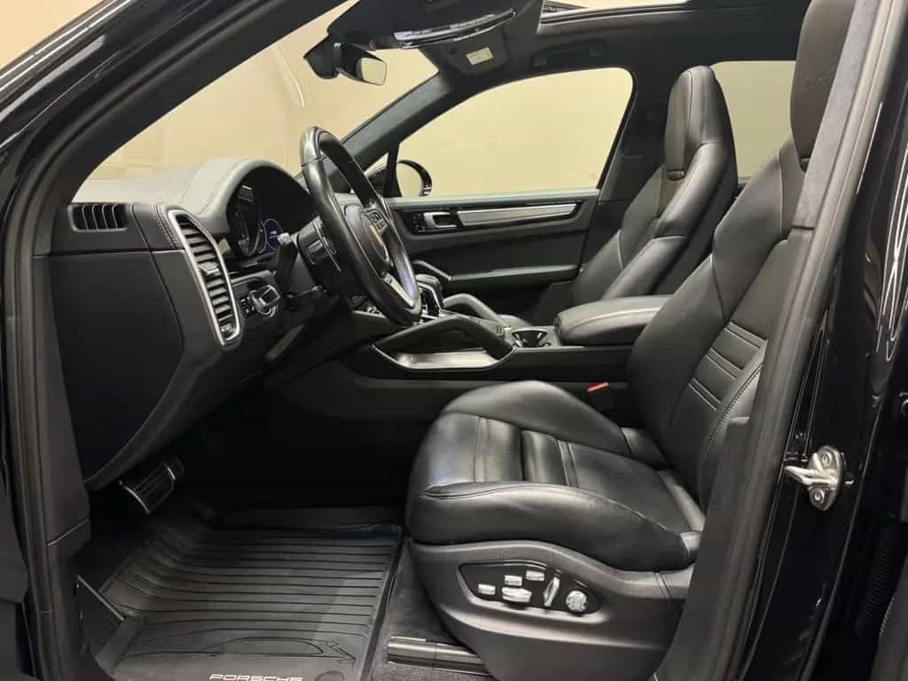 Porsche Cayenne Turbo**APPROVED 02/2027**SPORT CHRONO+** 02/2019-photo-8