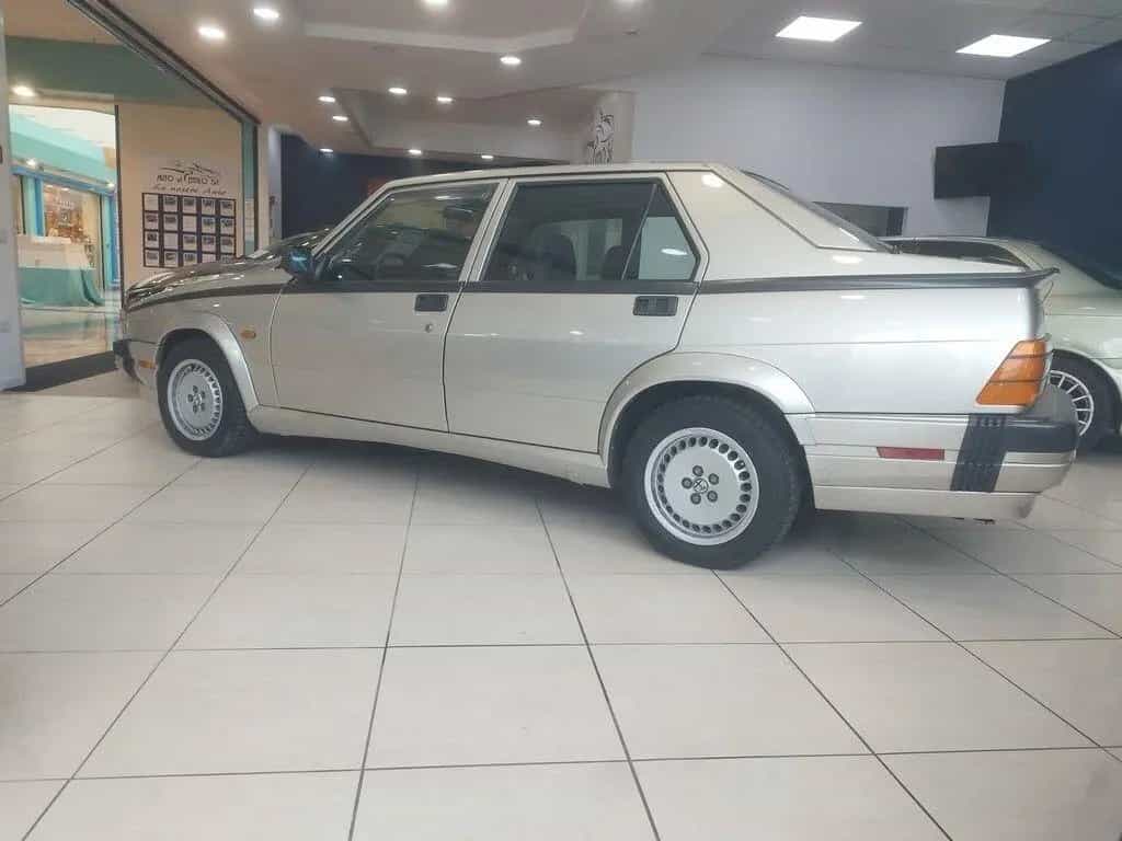 Alfa Romeo 75 3.0i V6 America 06/1988-photo-3
