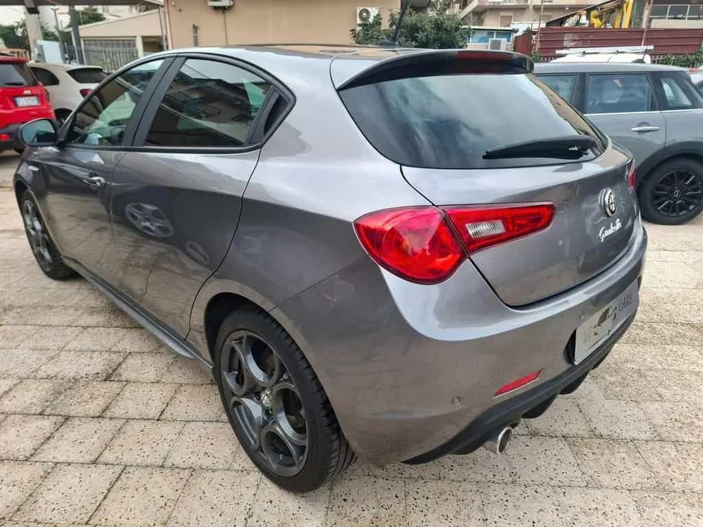 Alfa Romeo Giulietta - 1.6 JTD Sprint 2016 18 po 02/2016-photo-5