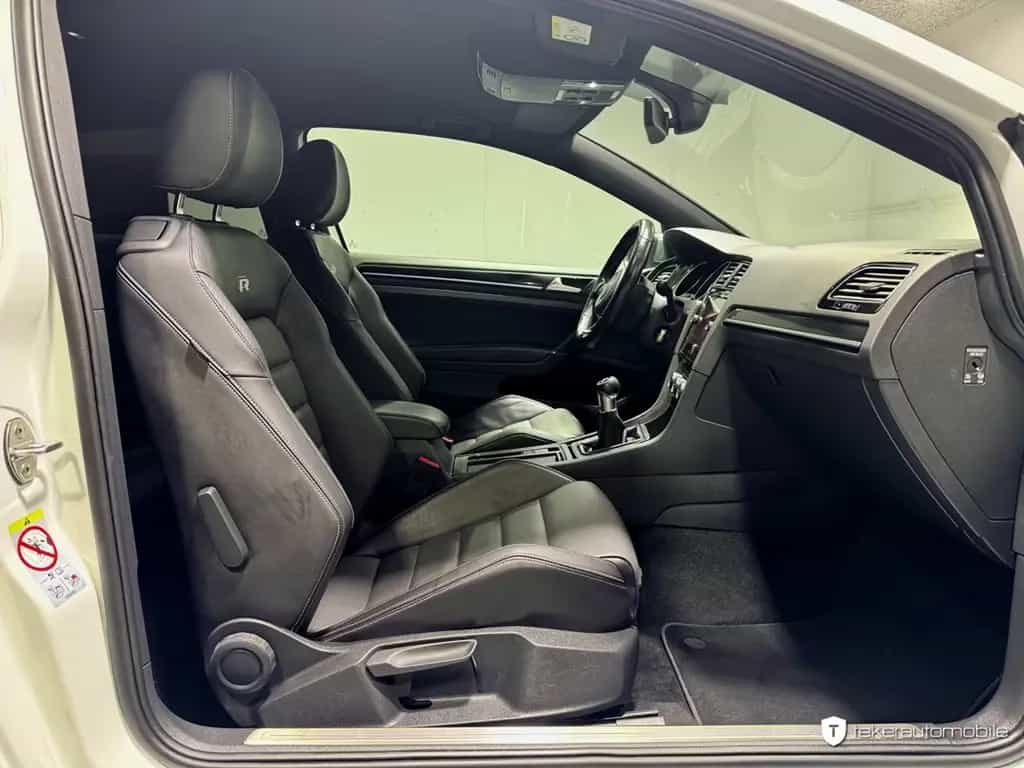 Volkswagen Golf VII 2.0 R 4Motion *LED*Leder*Navi*Schalter* 05/2017-photo-11