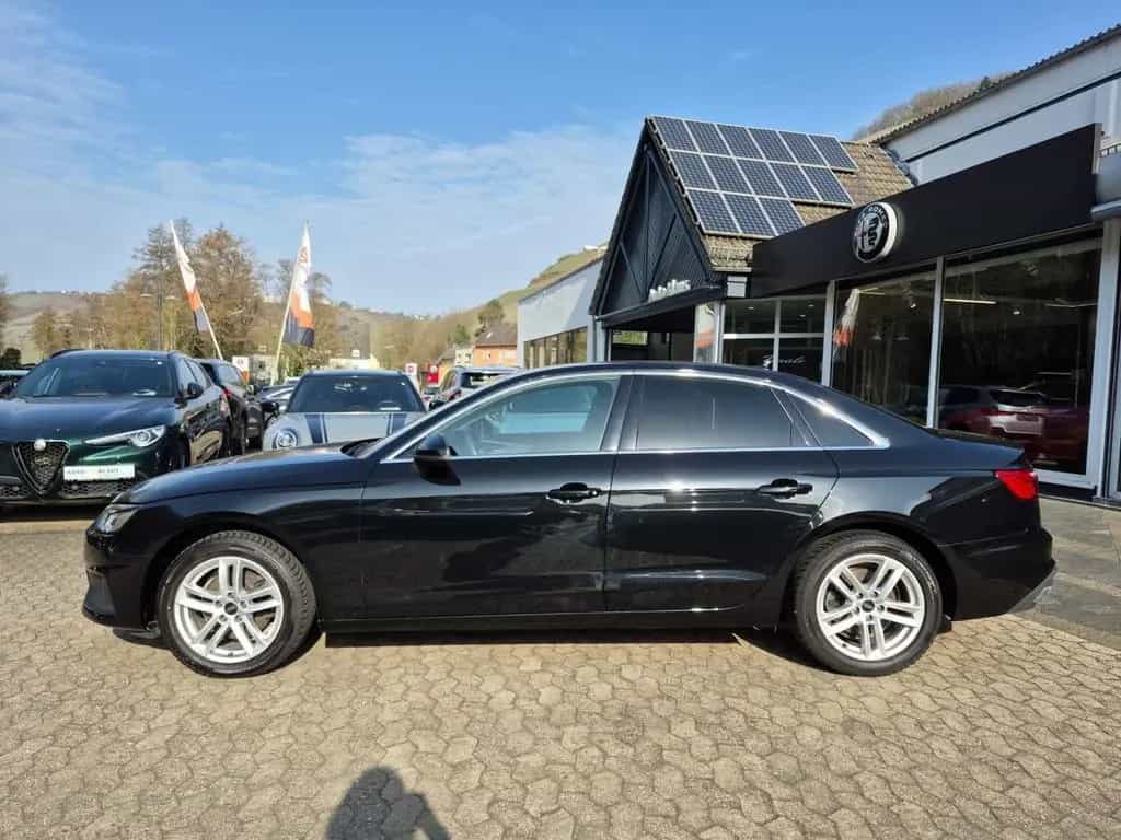 Audi A4 35 TFSI Standheizung MMI Navi Sitzheizung 02/2022-photo-1