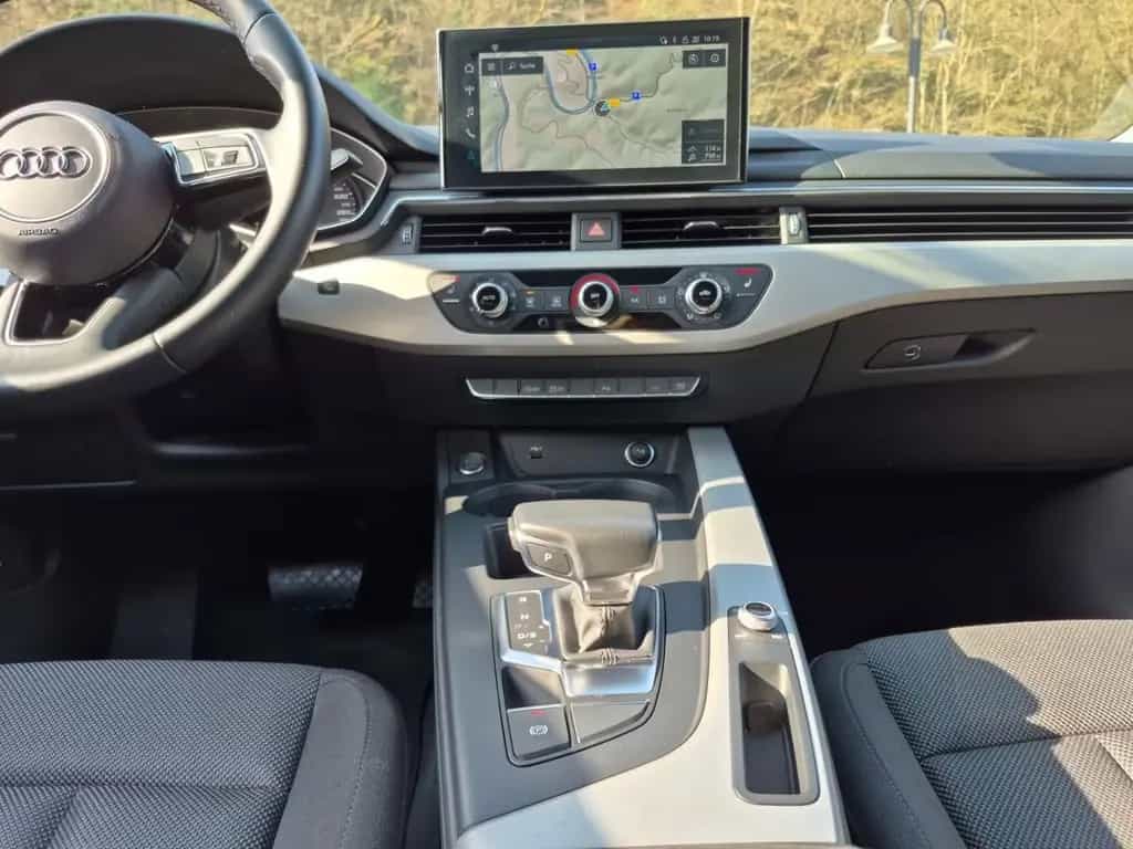 Audi A4 35 TFSI Standheizung MMI Navi Sitzheizung 02/2022-photo-10