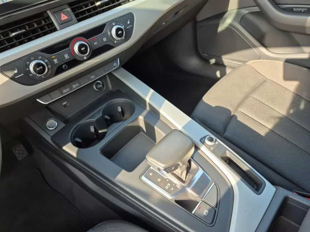 Audi A4 35 TFSI Standheizung MMI Navi Sitzheizung 02/2022-photo-20