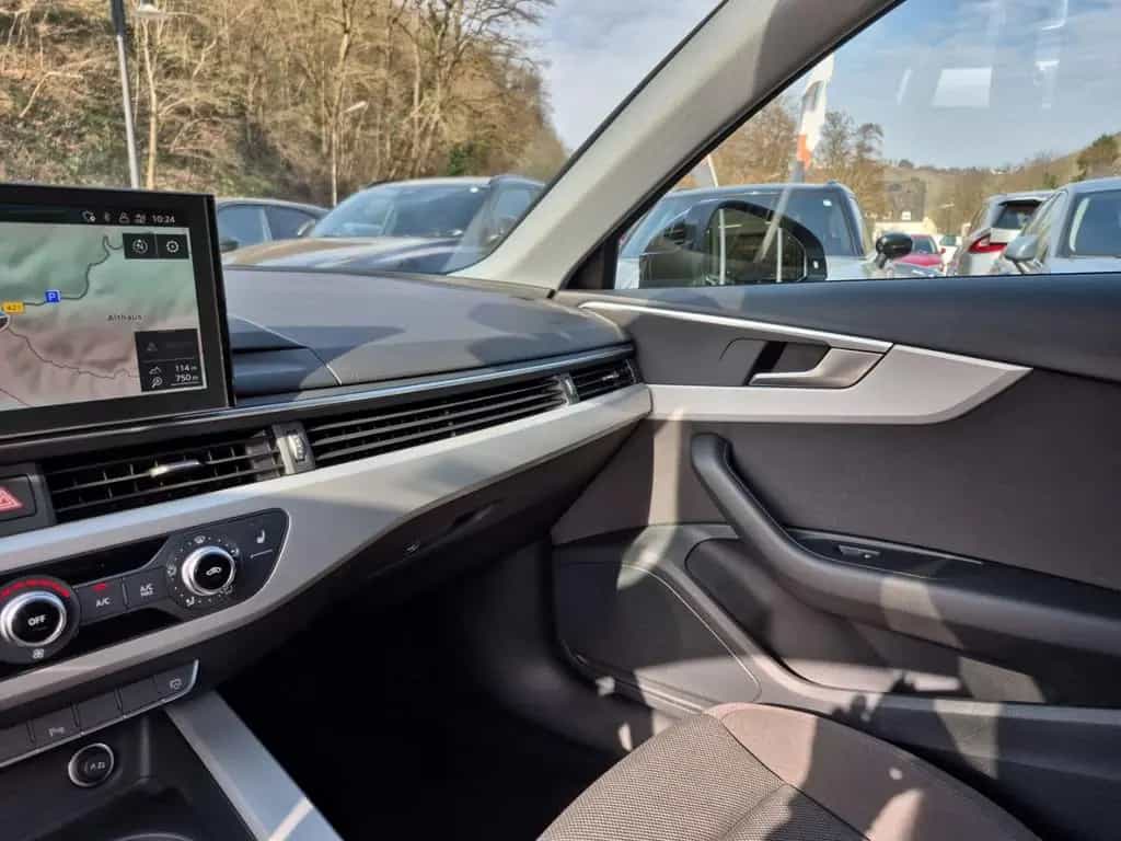 Audi A4 35 TFSI Standheizung MMI Navi Sitzheizung 02/2022-photo-21