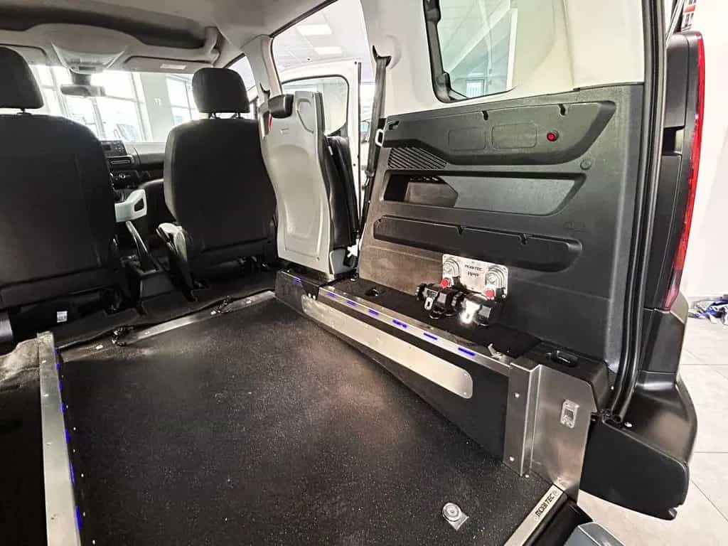 Citroën Berlingo Klima Behindertengerecht  3-Sitzer 10/2020-photo-23