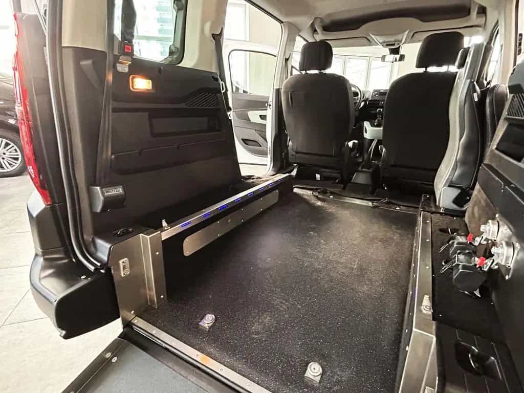 Citroën Berlingo Klima Behindertengerecht  3-Sitzer 10/2020-photo-24