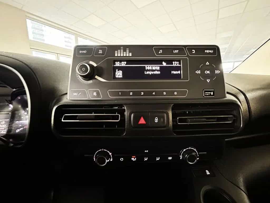 Citroën Berlingo Klima Behindertengerecht  3-Sitzer 10/2020-photo-9