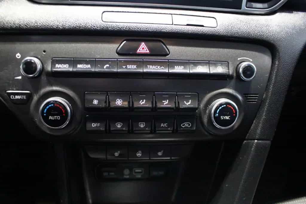 Kia Sportage 1.6 GDI Dream Team 2WD Klima Navi 02/2018-photo-8