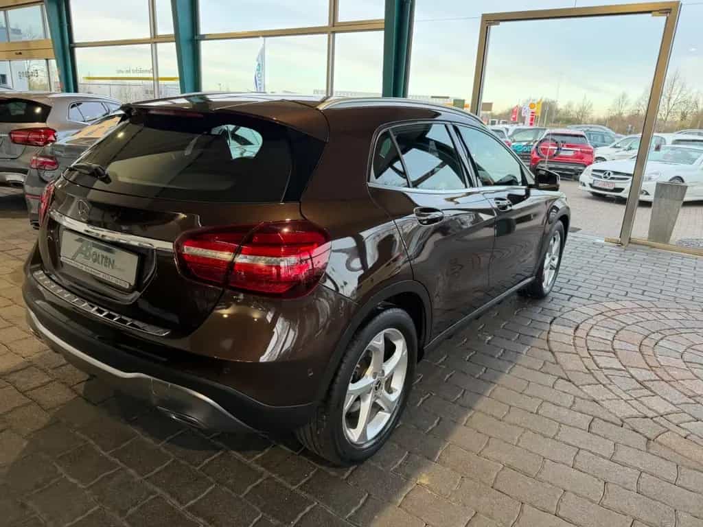 Mercedes-Benz GLA-Class 180 Urban-LED-Navi-PTS 07/2018-photo-11