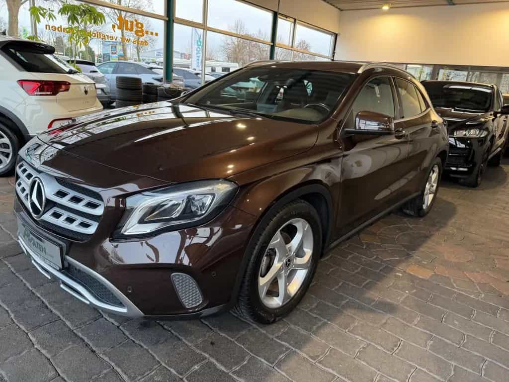 Mercedes-Benz GLA-Class 180 Urban-LED-Navi-PTS 07/2018-photo-2