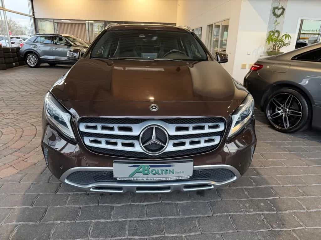 Mercedes-Benz GLA-Class 180 Urban-LED-Navi-PTS 07/2018-photo-3