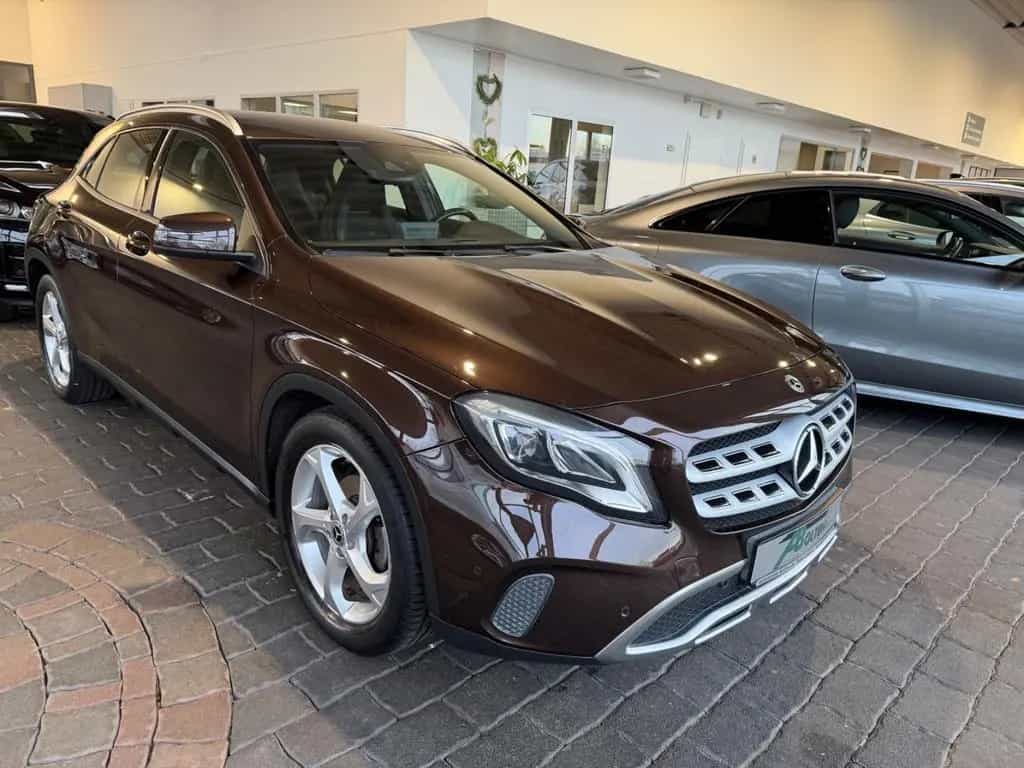 Mercedes-Benz GLA-Class 180 Urban-LED-Navi-PTS 07/2018-photo-4