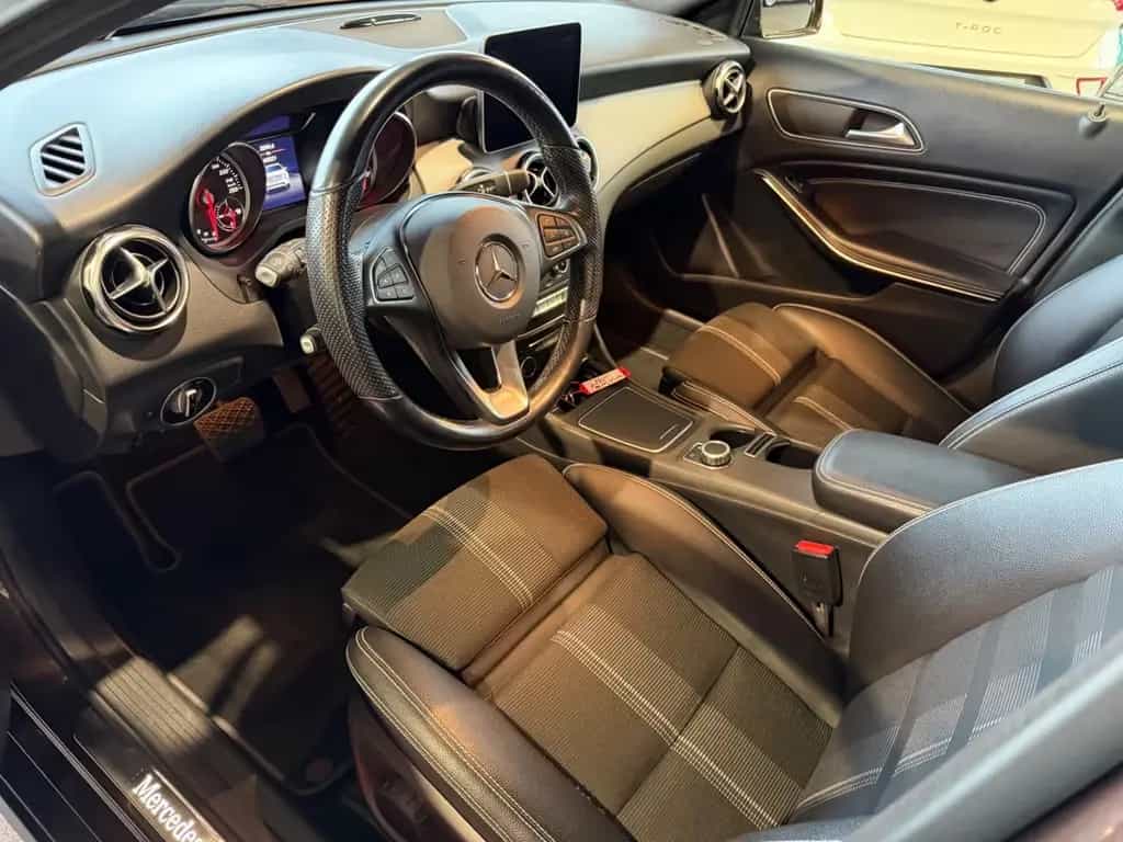 Mercedes-Benz GLA-Class 180 Urban-LED-Navi-PTS 07/2018-photo-6